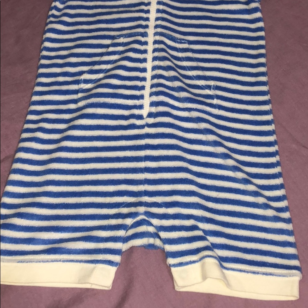 Gap Baby Onesie - Picture 3 of 5